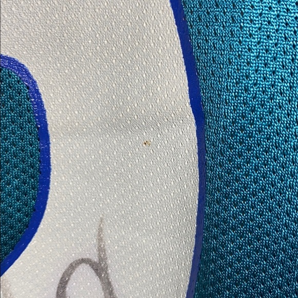 Rare 90s NBA Larry Johnson Autographed Jersey NWT - Picture 11 of 16